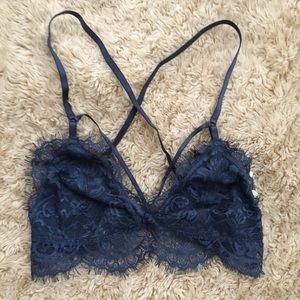 ❗️SOLD❗️F21 Strappy Bralette